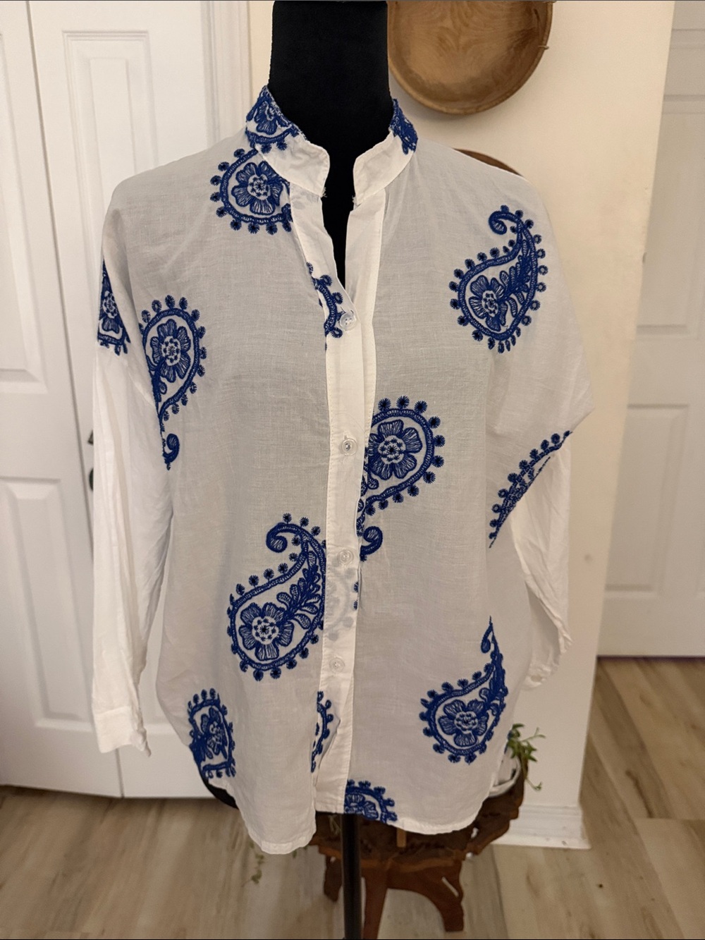 100% Cotton White Button-Down Shirt with Blue Paisley Embroidery
